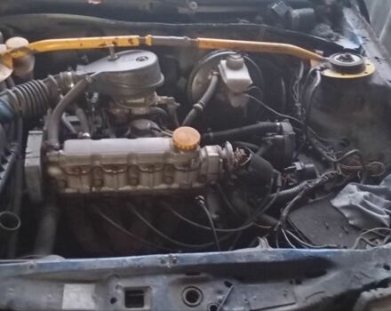 Синий Опель Вектра, объемом двигателя 1 л и пробегом 300 тыс. км за 357 $, фото 3 на Automoto.ua