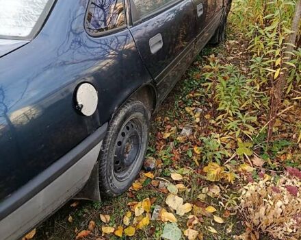 Синій Опель Вектра, об'ємом двигуна 1.6 л та пробігом 160 тис. км за 600 $, фото 1 на Automoto.ua