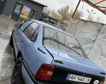 Синий Опель Вектра, объемом двигателя 2 л и пробегом 100 тыс. км за 1024 $, фото 4 на Automoto.ua