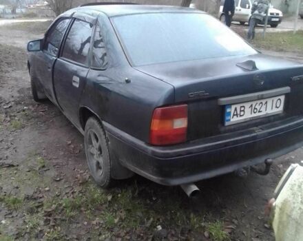 Синий Опель Вектра, объемом двигателя 1.6 л и пробегом 350 тыс. км за 900 $, фото 2 на Automoto.ua