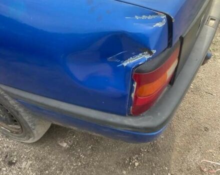 Опель Вектра 1990 в Павлограде на Automoto.ua Синий Опель Вектра, объемом двигателя 2 л и пробегом 60 тыс. км за 839 $, фото 5 на Automoto.ua