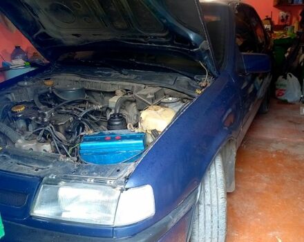 Синий Опель Вектра, объемом двигателя 1.8 л и пробегом 0 тыс. км за 1800 $, фото 5 на Automoto.ua