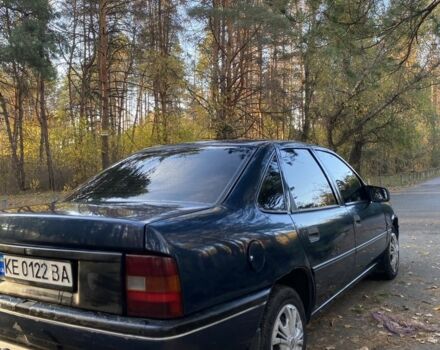 Синій Опель Вектра, об'ємом двигуна 1.6 л та пробігом 250 тис. км за 1700 $, фото 1 на Automoto.ua