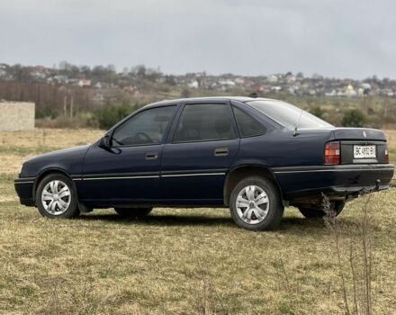 Синий Опель Вектра, объемом двигателя 1.6 л и пробегом 300 тыс. км за 1050 $, фото 2 на Automoto.ua