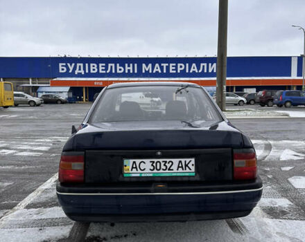 Синий Опель Вектра, объемом двигателя 1.6 л и пробегом 400 тыс. км за 1300 $, фото 7 на Automoto.ua