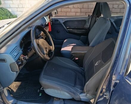 Синий Опель Вектра, объемом двигателя 1.6 л и пробегом 300 тыс. км за 1900 $, фото 5 на Automoto.ua