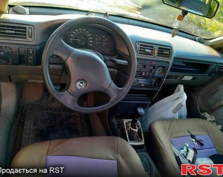 Синій Опель Вектра, об'ємом двигуна 1.6 л та пробігом 0 тис. км за 1500 $, фото 5 на Automoto.ua