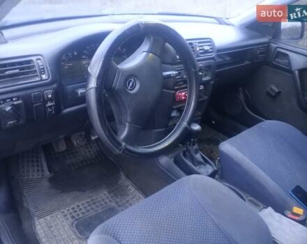 Синій Опель Вектра, об'ємом двигуна 1.6 л та пробігом 301 тис. км за 1600 $, фото 8 на Automoto.ua