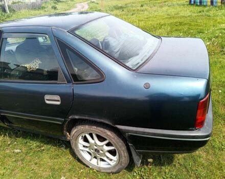 Синій Опель Вектра, об'ємом двигуна 2 л та пробігом 200 тис. км за 2000 $, фото 6 на Automoto.ua