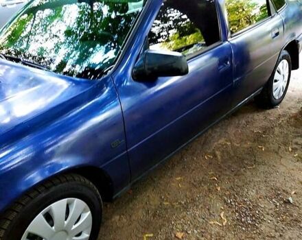 Синий Опель Вектра, объемом двигателя 1.6 л и пробегом 345 тыс. км за 1500 $, фото 6 на Automoto.ua