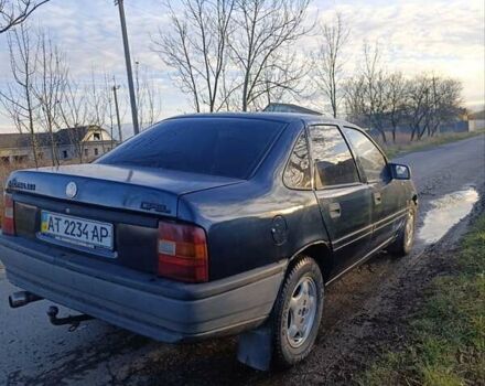 Синий Опель Вектра, объемом двигателя 1.6 л и пробегом 307 тыс. км за 1274 $, фото 5 на Automoto.ua