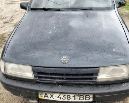 Синий Опель Вектра, объемом двигателя 0 л и пробегом 285 тыс. км за 1080 $, фото 1 на Automoto.ua