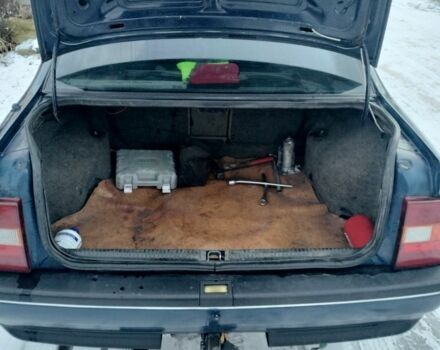 Синій Опель Вектра, об'ємом двигуна 2 л та пробігом 1000 тис. км за 1100 $, фото 6 на Automoto.ua