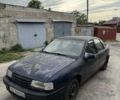 Синий Опель Вектра, объемом двигателя 1.6 л и пробегом 250 тыс. км за 550 $, фото 1 на Automoto.ua