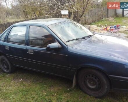 Синій Опель Вектра, об'ємом двигуна 1.6 л та пробігом 237 тис. км за 800 $, фото 3 на Automoto.ua