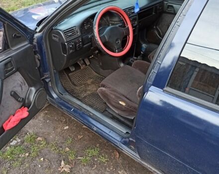 Синій Опель Вектра, об'ємом двигуна 1.6 л та пробігом 344 тис. км за 1700 $, фото 4 на Automoto.ua