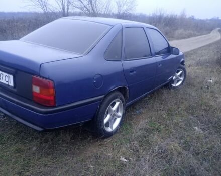 Синий Опель Вектра, объемом двигателя 1.6 л и пробегом 300 тыс. км за 1600 $, фото 4 на Automoto.ua