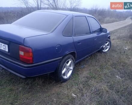 Синій Опель Вектра, об'ємом двигуна 1.6 л та пробігом 301 тис. км за 1600 $, фото 3 на Automoto.ua