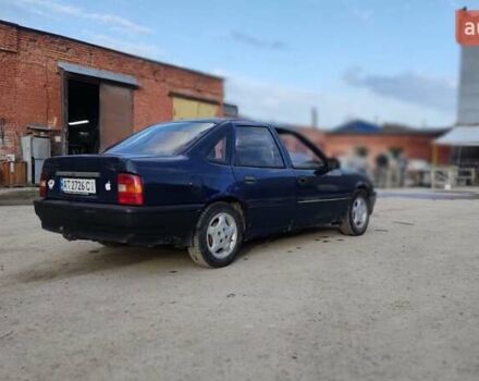 Синий Опель Вектра, объемом двигателя 1.6 л и пробегом 500 тыс. км за 900 $, фото 4 на Automoto.ua