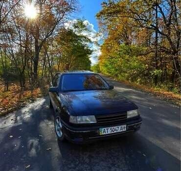 Синий Опель Вектра, объемом двигателя 1.8 л и пробегом 300 тыс. км за 1600 $, фото 8 на Automoto.ua