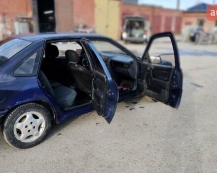 Синий Опель Вектра, объемом двигателя 1.6 л и пробегом 500 тыс. км за 900 $, фото 7 на Automoto.ua