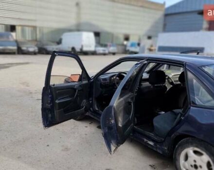 Синий Опель Вектра, объемом двигателя 1.6 л и пробегом 500 тыс. км за 900 $, фото 2 на Automoto.ua