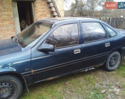 Синій Опель Вектра, об'ємом двигуна 1.6 л та пробігом 237 тис. км за 800 $, фото 4 на Automoto.ua