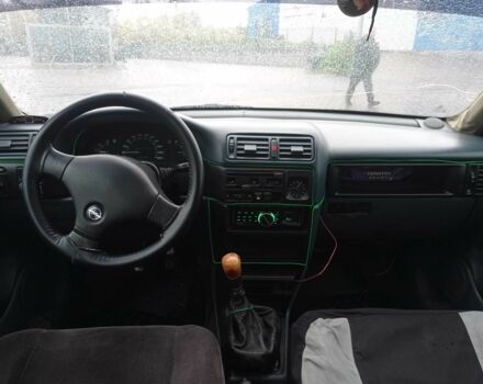 Синій Опель Вектра, об'ємом двигуна 1.6 л та пробігом 3 тис. км за 1700 $, фото 1 на Automoto.ua