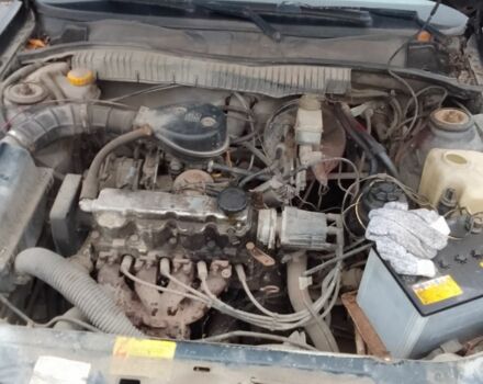 Синий Опель Вектра, объемом двигателя 1.6 л и пробегом 999 тыс. км за 300 $, фото 8 на Automoto.ua