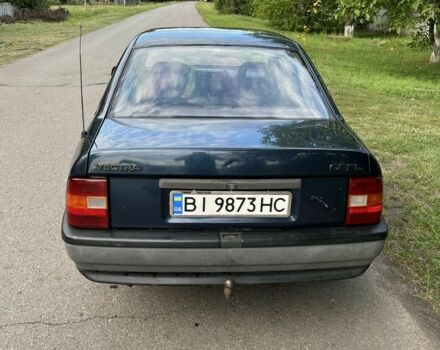 Синий Опель Вектра, объемом двигателя 1.6 л и пробегом 200 тыс. км за 1500 $, фото 3 на Automoto.ua