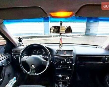 Синий Опель Вектра, объемом двигателя 1.6 л и пробегом 345 тыс. км за 1500 $, фото 4 на Automoto.ua