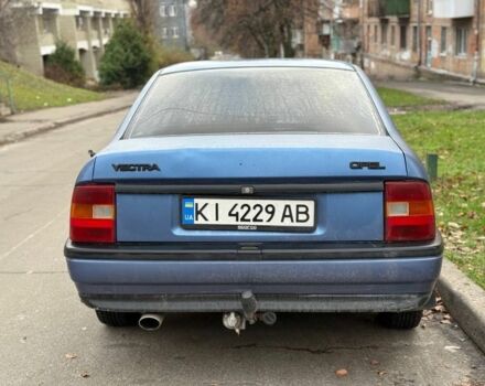 Синий Опель Вектра, объемом двигателя 1.6 л и пробегом 400 тыс. км за 1600 $, фото 5 на Automoto.ua