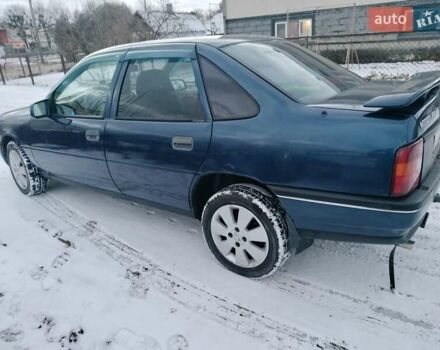 Синий Опель Вектра, объемом двигателя 2 л и пробегом 1 тыс. км за 1100 $, фото 1 на Automoto.ua