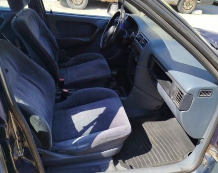 Синий Опель Вектра, объемом двигателя 1.6 л и пробегом 600 тыс. км за 900 $, фото 8 на Automoto.ua