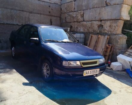 Синий Опель Вектра, объемом двигателя 1.6 л и пробегом 600 тыс. км за 900 $, фото 2 на Automoto.ua