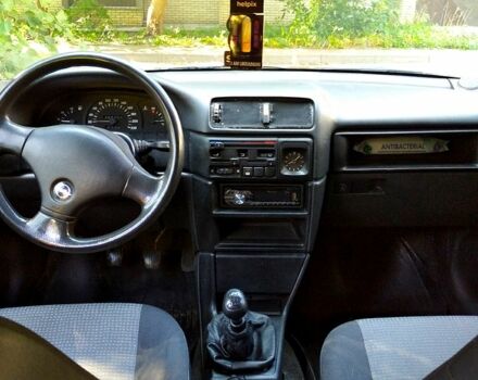 Синий Опель Вектра, объемом двигателя 1.6 л и пробегом 345 тыс. км за 1500 $, фото 1 на Automoto.ua