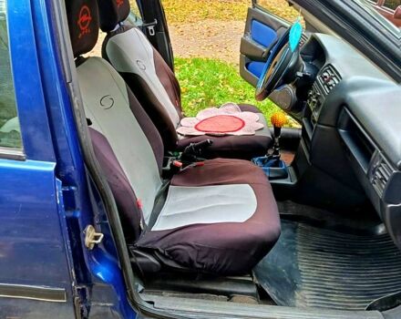 Синий Опель Вектра, объемом двигателя 1.6 л и пробегом 240 тыс. км за 1200 $, фото 2 на Automoto.ua