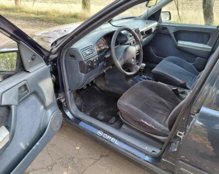 Синий Опель Вектра, объемом двигателя 2 л и пробегом 444 тыс. км за 899 $, фото 10 на Automoto.ua