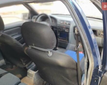 Синий Опель Вектра, объемом двигателя 1.6 л и пробегом 500 тыс. км за 900 $, фото 8 на Automoto.ua