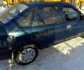 Синий Опель Вектра, объемом двигателя 1.8 л и пробегом 215 тыс. км за 800 $, фото 4 на Automoto.ua