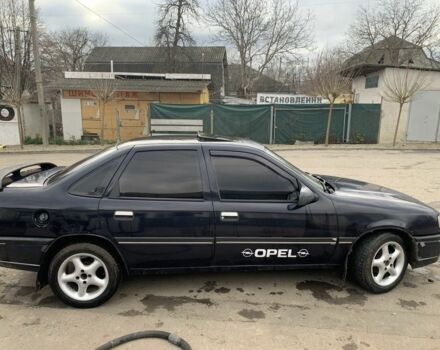 Синий Опель Вектра, объемом двигателя 1.8 л и пробегом 300 тыс. км за 1600 $, фото 3 на Automoto.ua