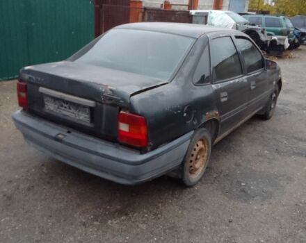 Синий Опель Вектра, объемом двигателя 1.6 л и пробегом 999 тыс. км за 300 $, фото 4 на Automoto.ua