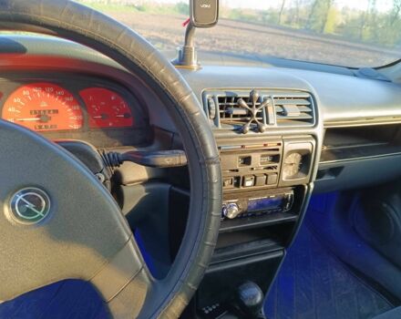 Синій Опель Вектра, об'ємом двигуна 2 л та пробігом 3 тис. км за 1200 $, фото 11 на Automoto.ua