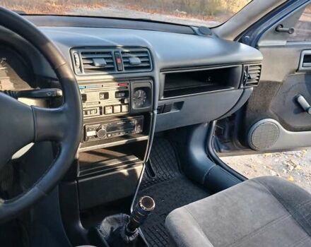 Синій Опель Вектра, об'ємом двигуна 1.6 л та пробігом 338 тис. км за 1700 $, фото 16 на Automoto.ua