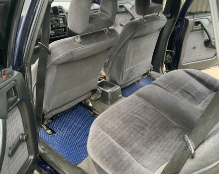 Синий Опель Вектра, объемом двигателя 1.8 л и пробегом 300 тыс. км за 1600 $, фото 8 на Automoto.ua