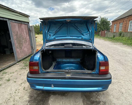 Синий Опель Вектра, объемом двигателя 2 л и пробегом 390 тыс. км за 1500 $, фото 1 на Automoto.ua