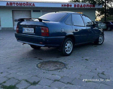 Опель Вектра 1992 в Николаеве на Automoto.ua Синий Опель Вектра, объемом двигателя 1.6 л и пробегом 265 тыс. км за 1650 $, фото 4 на Automoto.ua