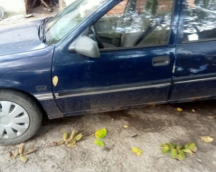 Синий Опель Вектра, объемом двигателя 2 л и пробегом 57 тыс. км за 800 $, фото 2 на Automoto.ua