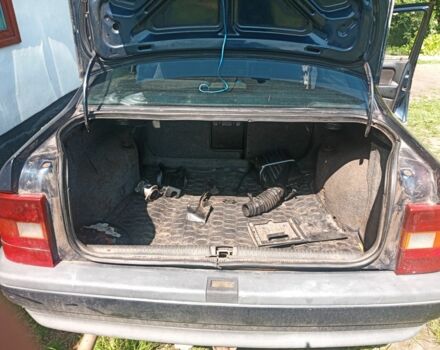 Синій Опель Вектра, об'ємом двигуна 2 л та пробігом 395 тис. км за 500 $, фото 2 на Automoto.ua