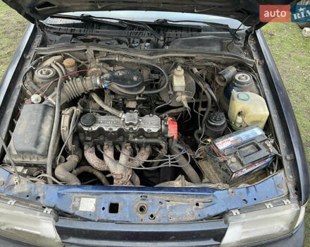 Синій Опель Вектра, об'ємом двигуна 1.8 л та пробігом 300 тис. км за 1200 $, фото 10 на Automoto.ua